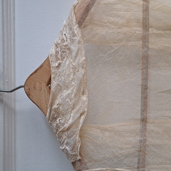 VINTAGE Mesh vest with lace - cream boho vest - layering piece - Picture 9 of 9